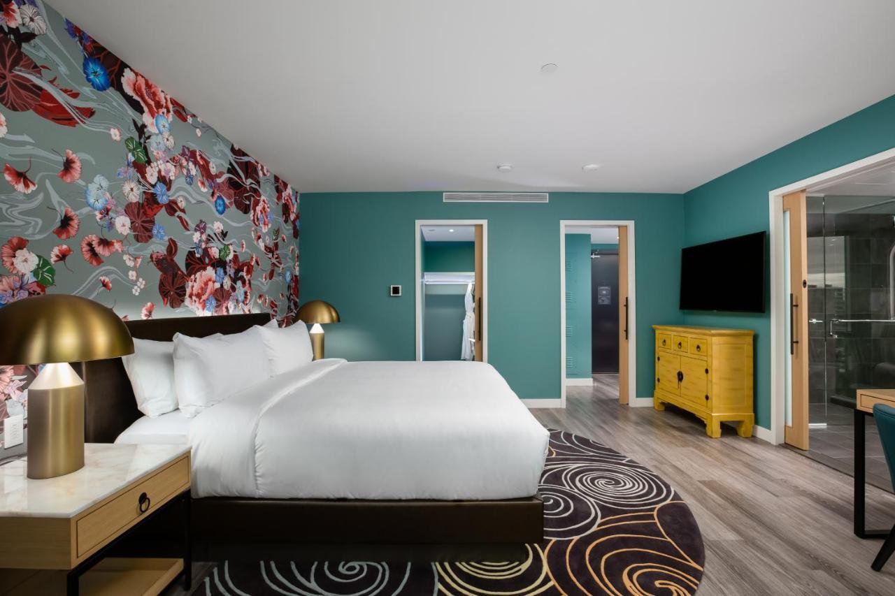Versante Hotel Richmond Eksteriør bilde A bedroom at the Hotel Zags